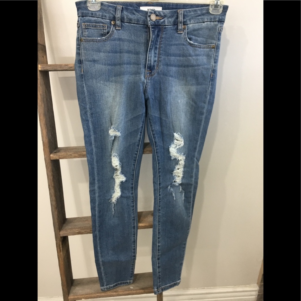 JBD distresses jeans